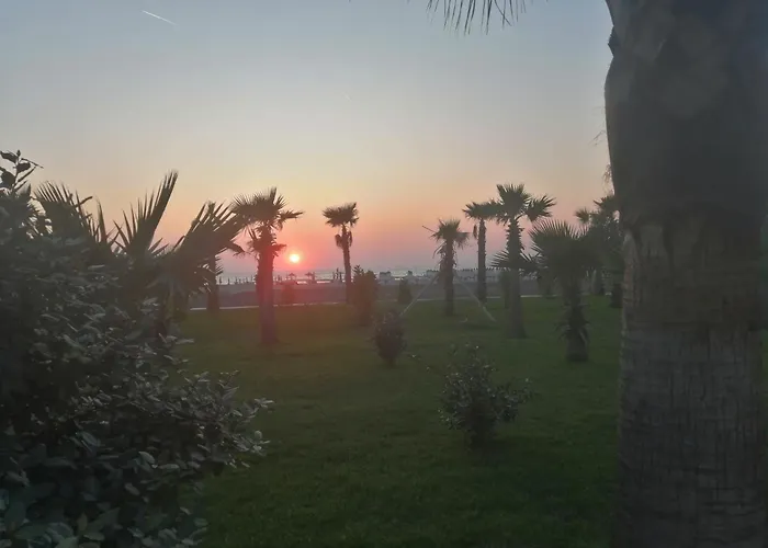 Frederik Qerret Appartement Golem (Tirana)