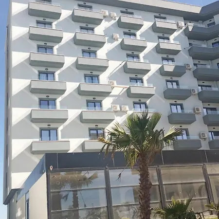 Frederik Qerret Golem (Tirana)